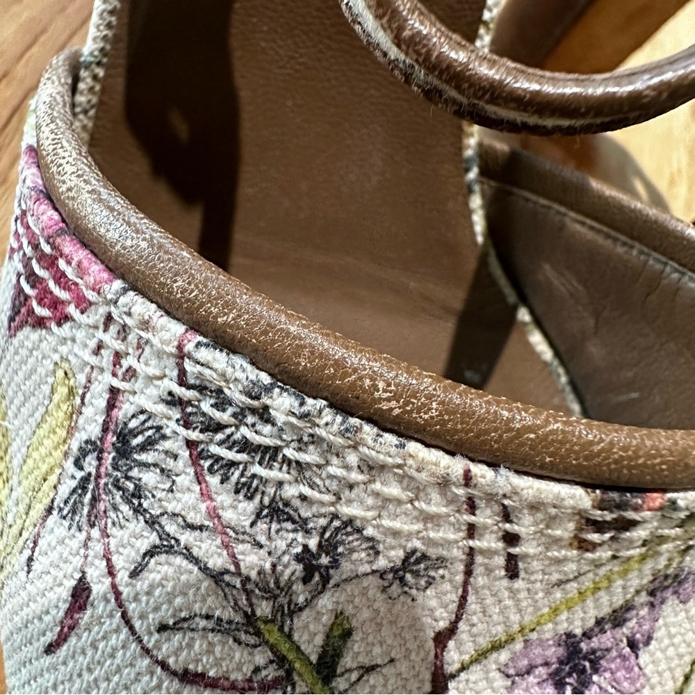 Gucci Women’s Danielle Flora Infinity Canvas Leather Platform Heel Sandals Strap - Picture 10 of 16